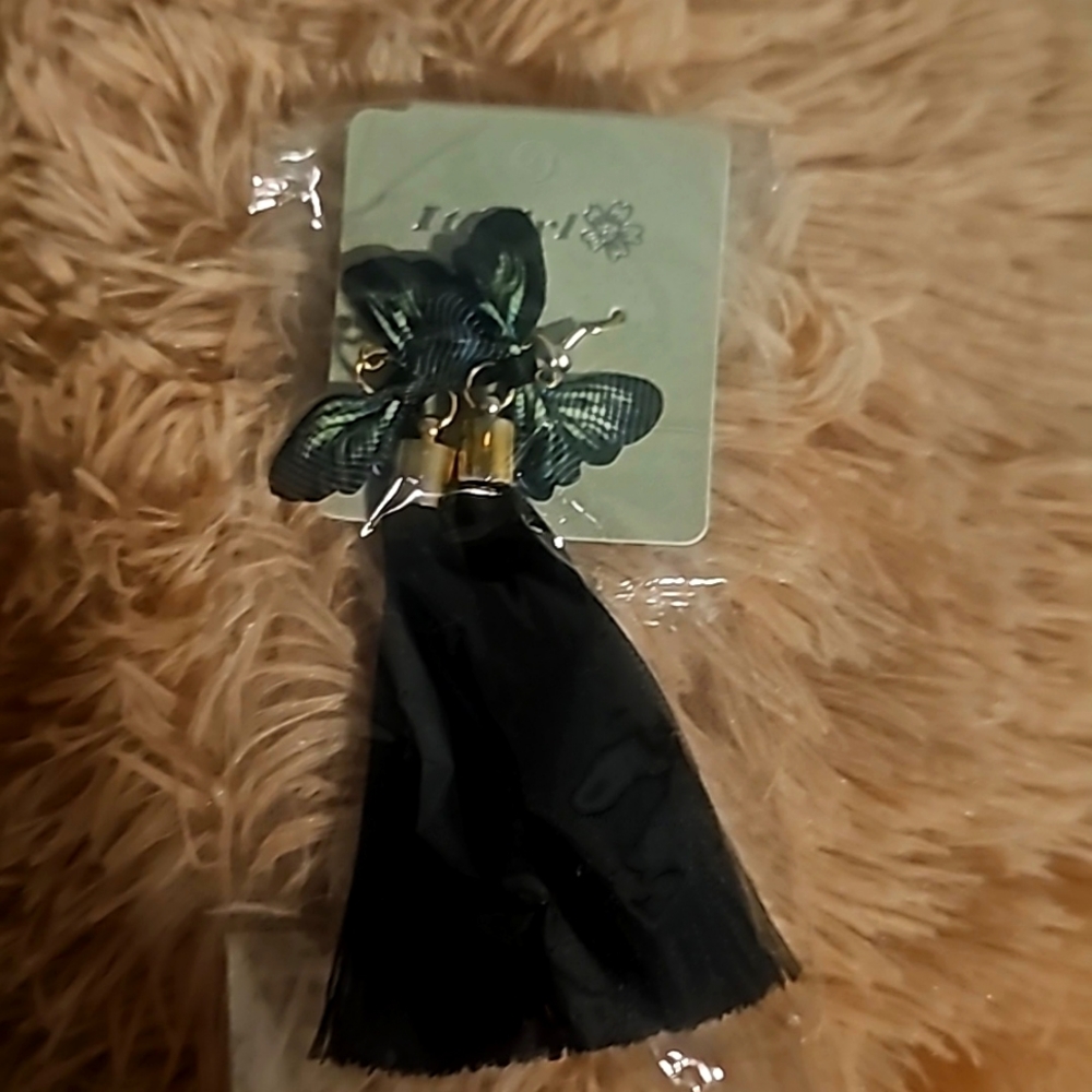Earings